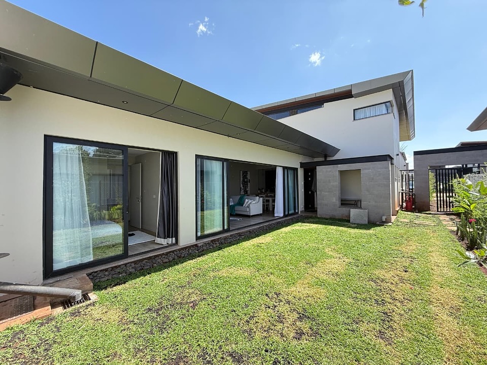 Modern 3-Bedroom Furnished Townhouse + DSQ – For Rent in Gigiri