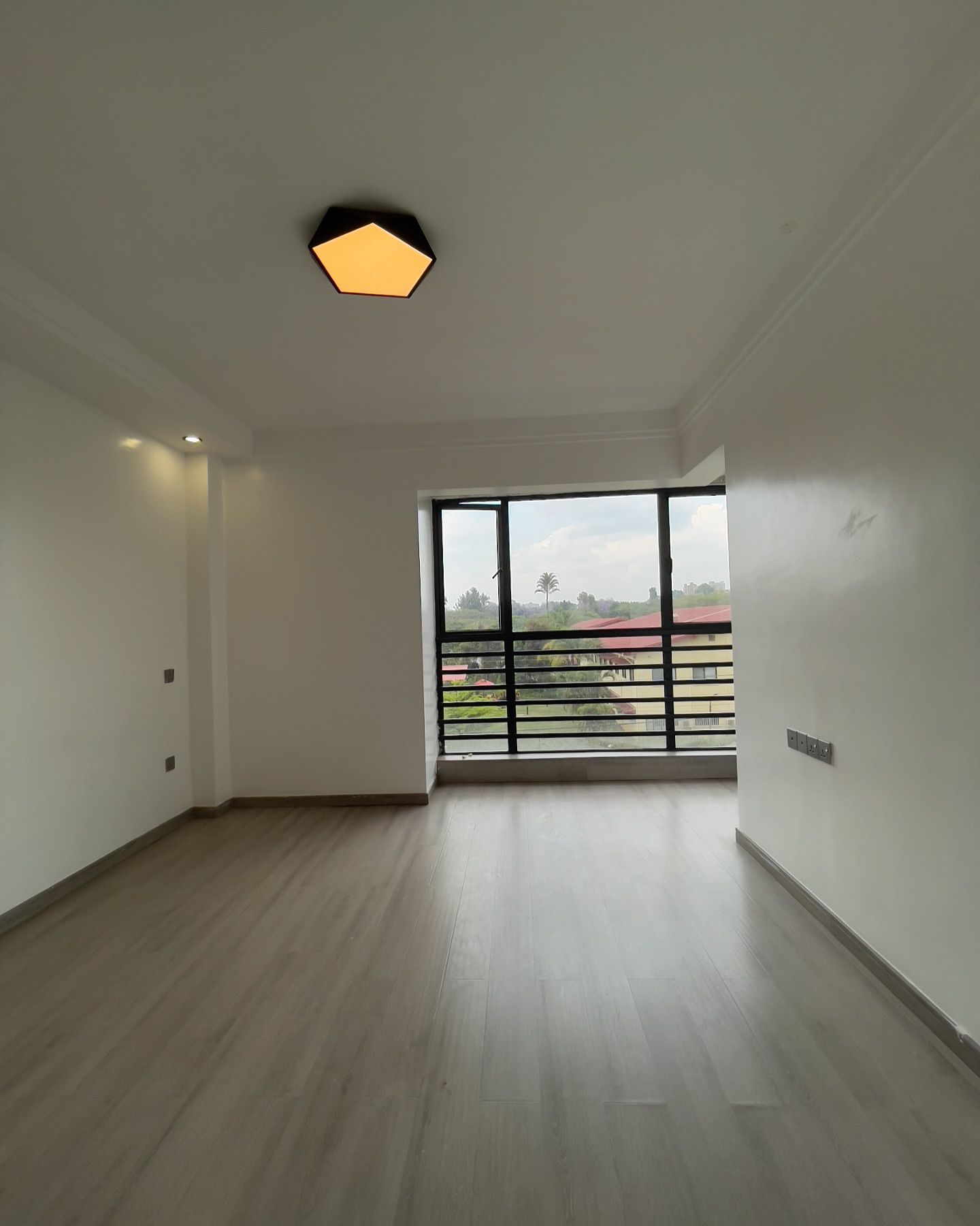 Modern 3bedroom plus Dsq apartment to let in Kilimani Image