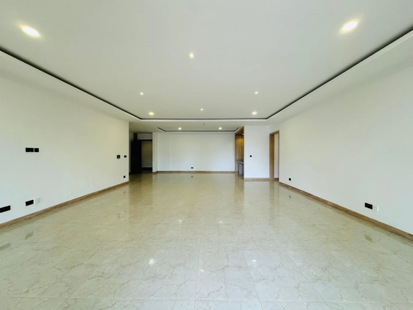 Modern 4 Bedroom Apartment For Rent in Spring Valley