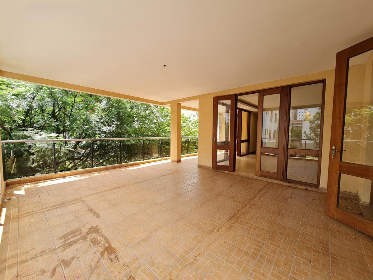 Modern 4 bedroom Apartment with DSQ + Study room for rent in Westlands