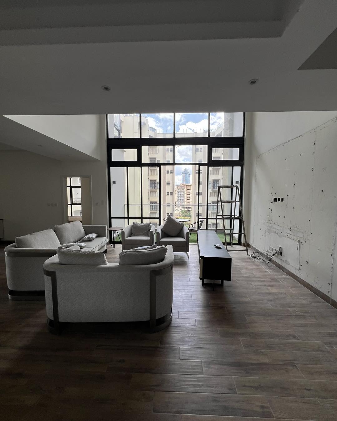 Modern 4-Bedroom + DSQ Duplex To Let in Riverside Drive