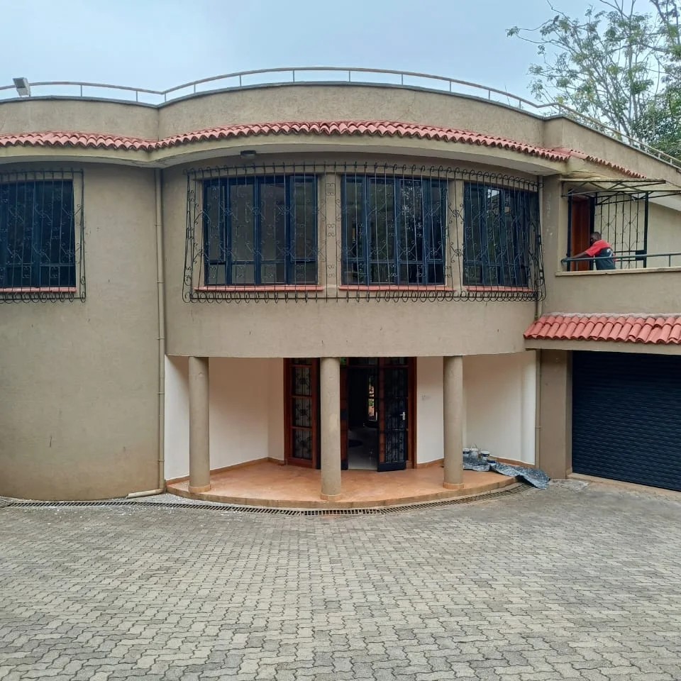 Modern 4 Bedroom Maisonette Plus Dsq To Let in Nyari