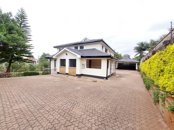 Modern 4 bedroom mansion to let in Runda.