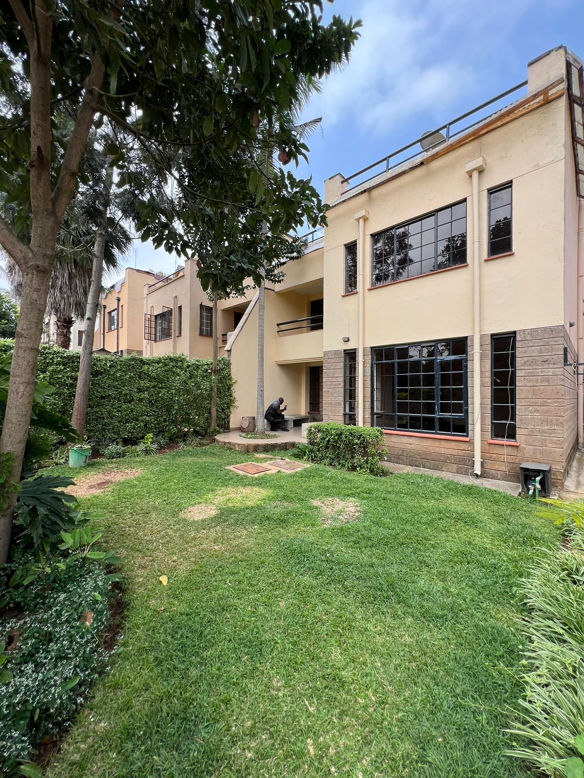 Modern 5 Bedroom + DSQ Townhouse To Let in Lavington