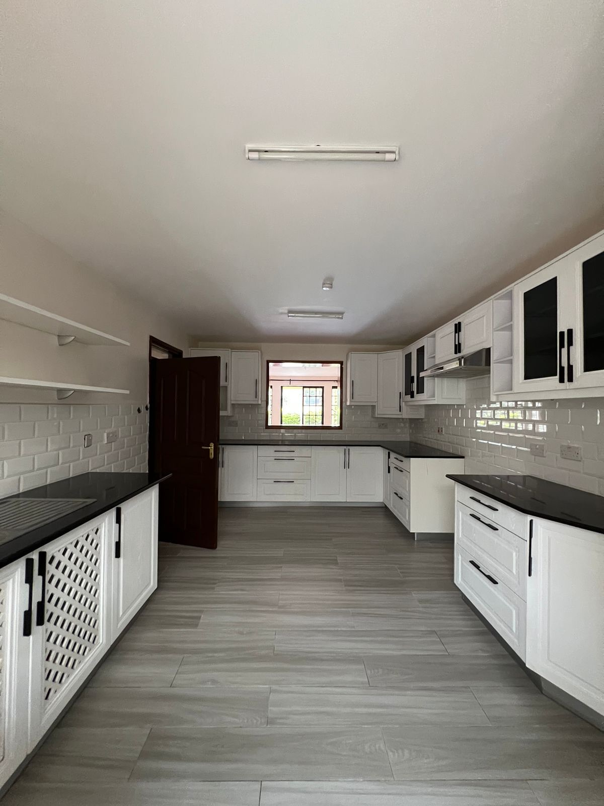 Modern 5 Bedroom + DSQ Townhouse To Let in Lavington Image