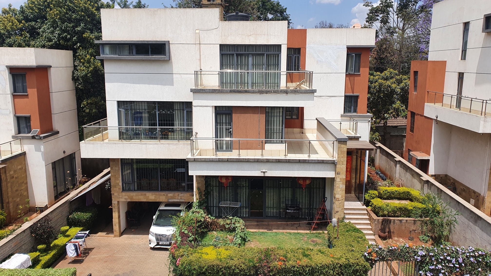 Modern 5-Bedroom Maisonette + 2-Room DSQ For Rent in Lavington