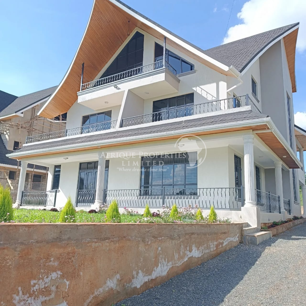 modern 5 bedroom maisonette to let in Ruiru