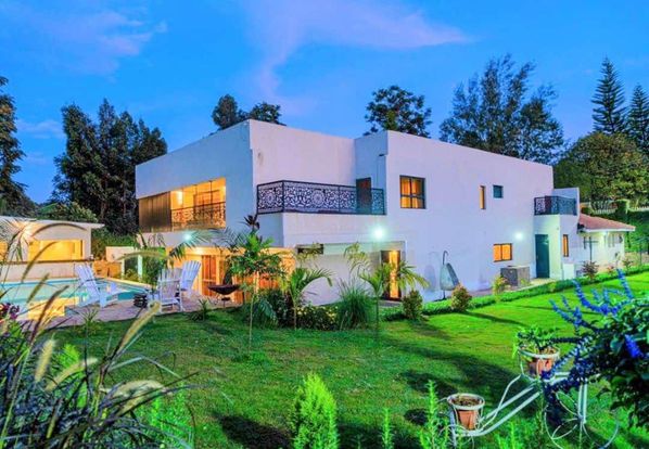 Modern 5 bedroom mansion for sale in Kitusuru.