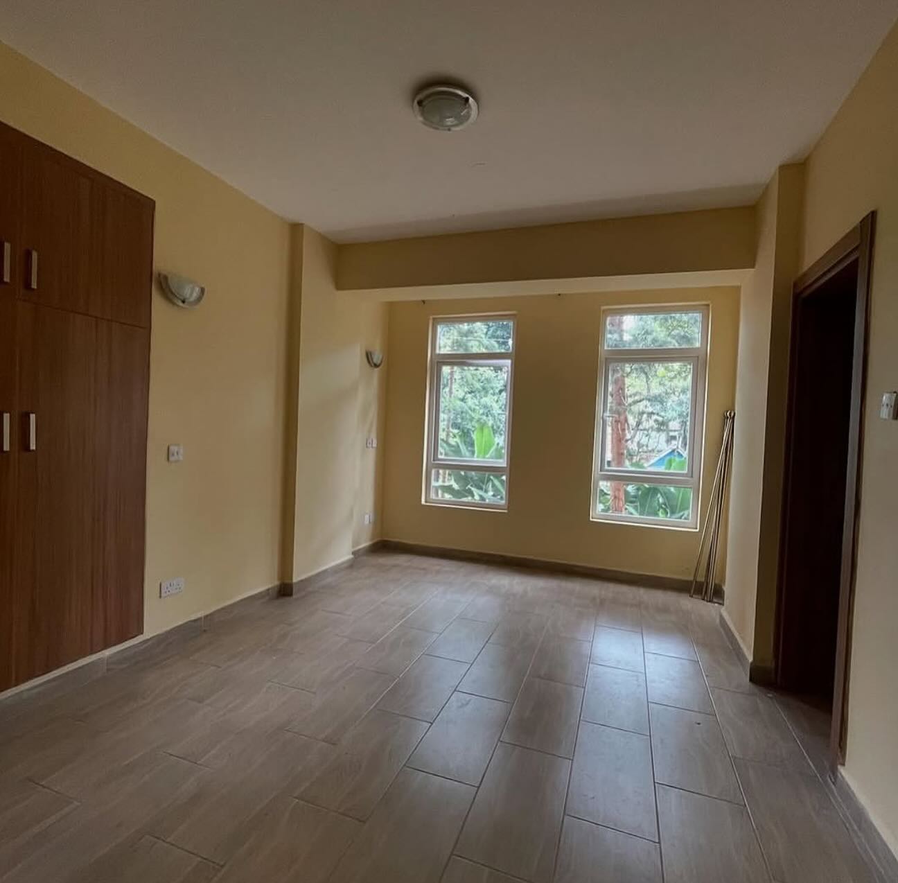 Modern family friendly 3 bedroom apartment plus Dsq to let in Kilimani Image