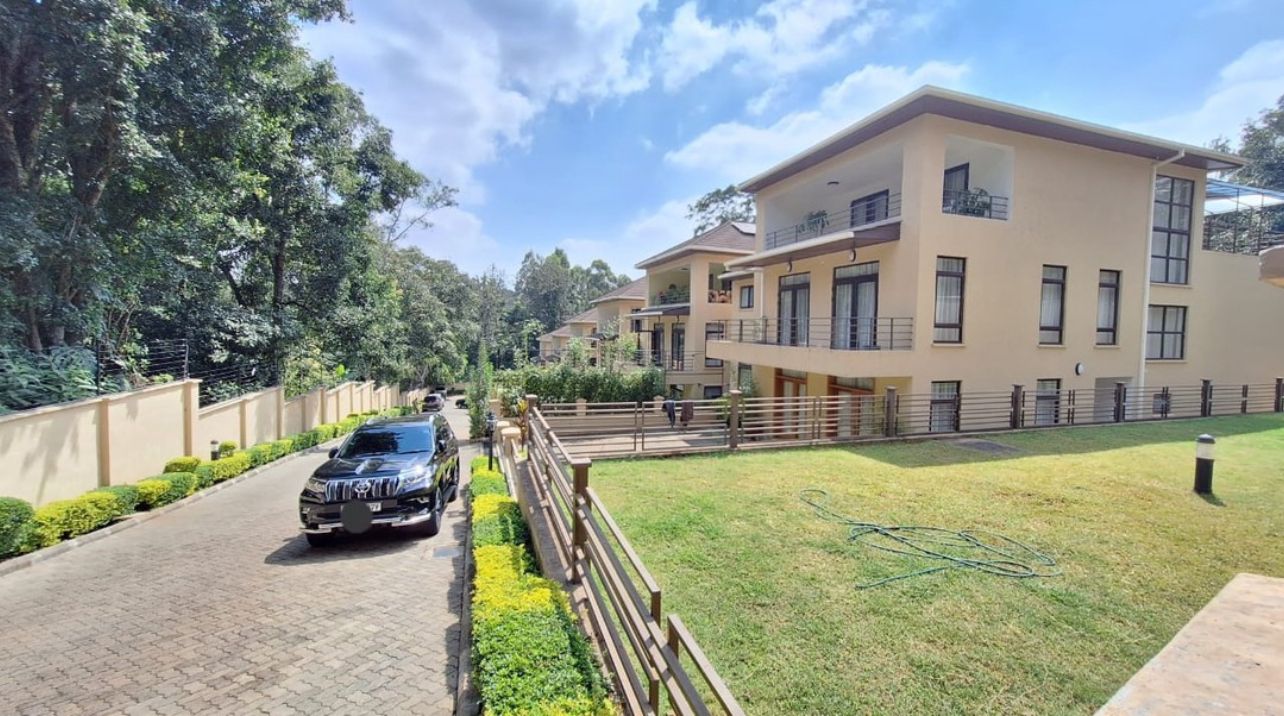 Modern Magnificent 6 Bedroom Maisonette To Let in Lavington