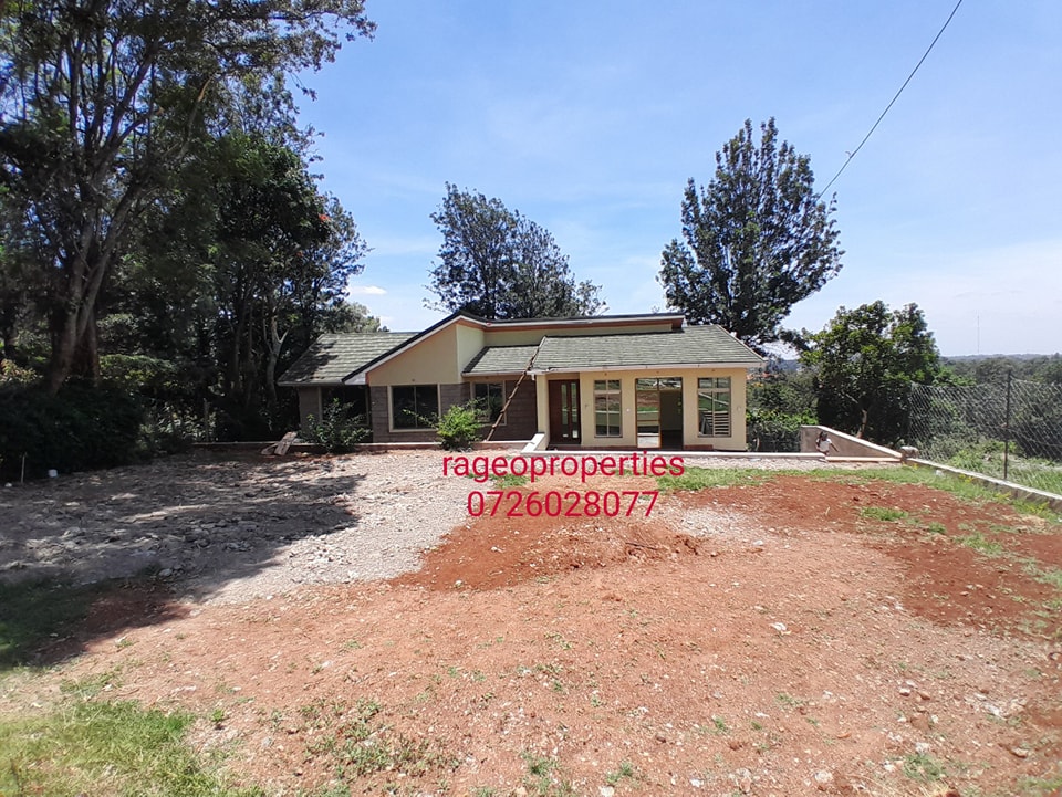 New and exquisite 3 bedroom bungalow plus sq to let kerarapon