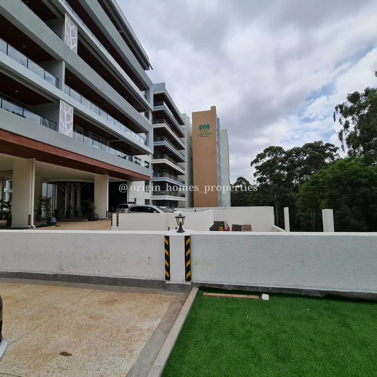 New & Modern 3-Bedroom Apartment with dsq For Rent In Peponi