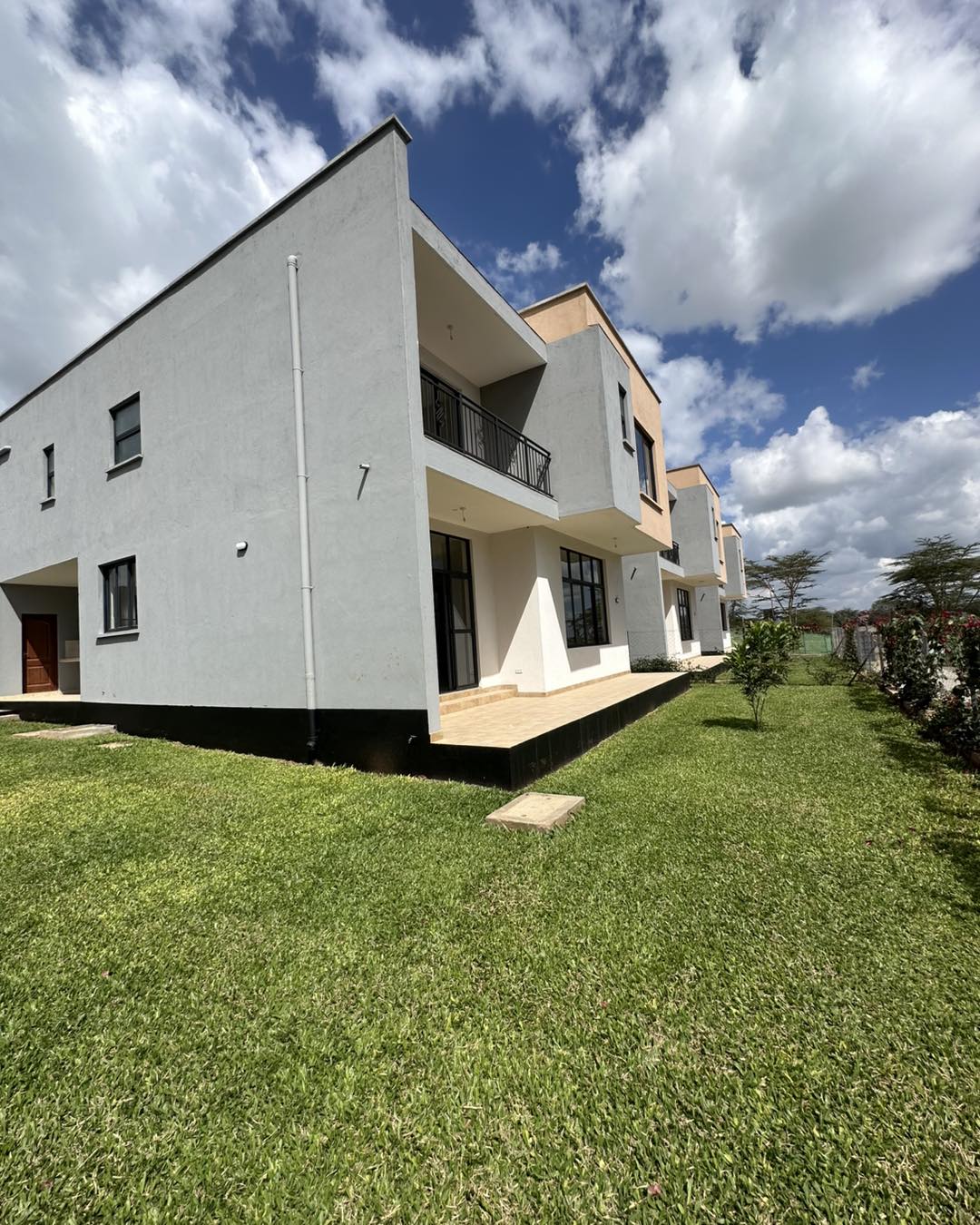 New Modern 4-Bedroom Plus DSQ Townhouse for Sale in Syokimau