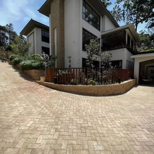 New & Modern 5 Bedroom Town House in Lavington For Rent In Lavington