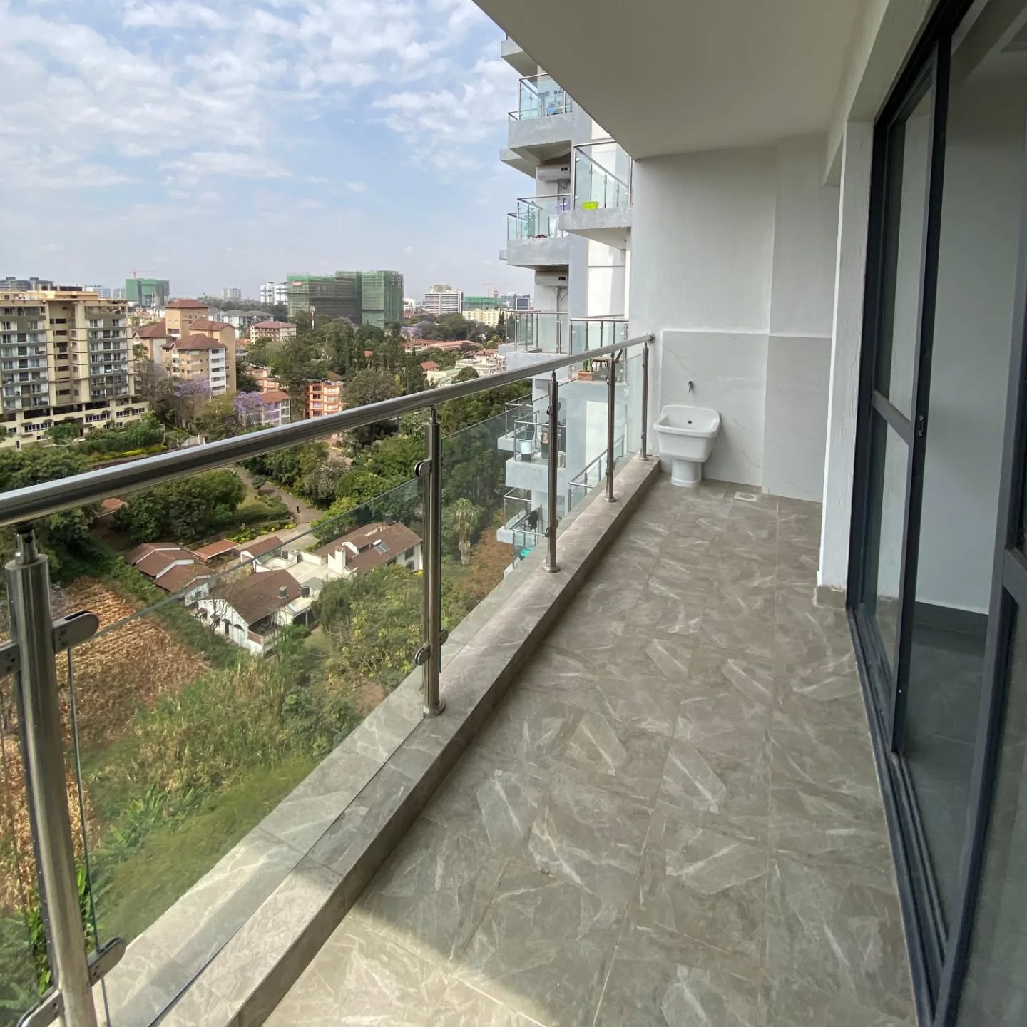 Newly Built 2 Bedroom Apartment for Rent in Riverside Image