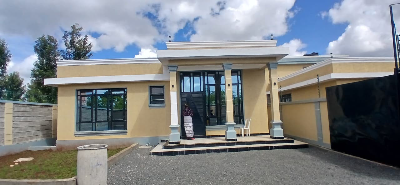 Newly built 3 bedroom bungalow plus SQ for sale in Ruiru, Mugutha Image