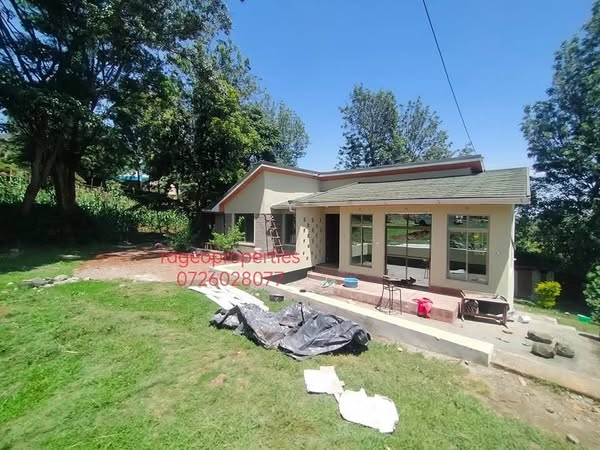 newly built 3 bedroom bungalow plus sq to let in Kerarapon - karen