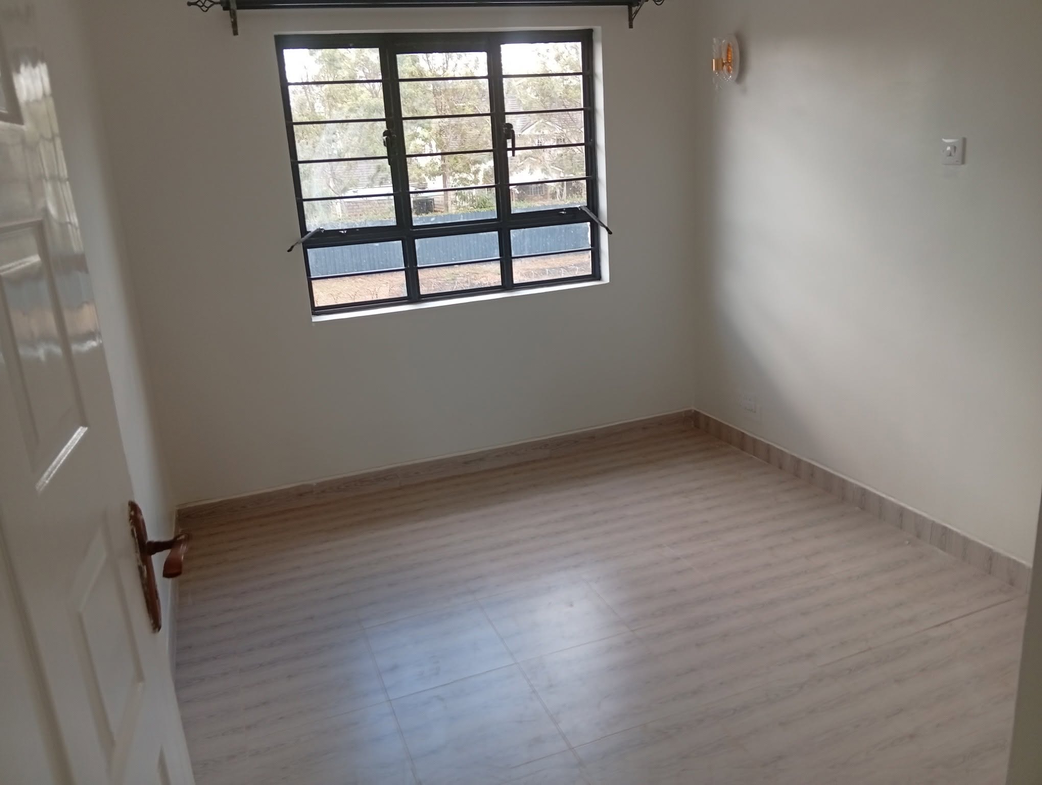 newly built 3 bedroom townhouse for rent in kerarapon drive Image