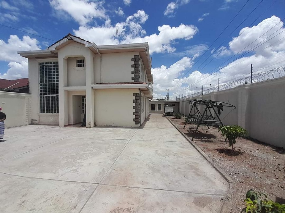 Newly built 4 bedroom maisonette plus sq to let Syokimau