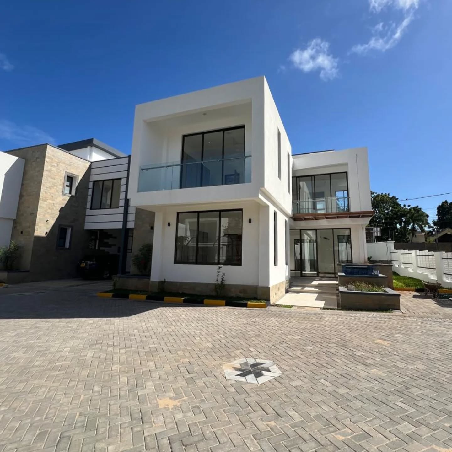 Newly Built 4-Bedroom Townhouse + DSQ For Sale in Nyali