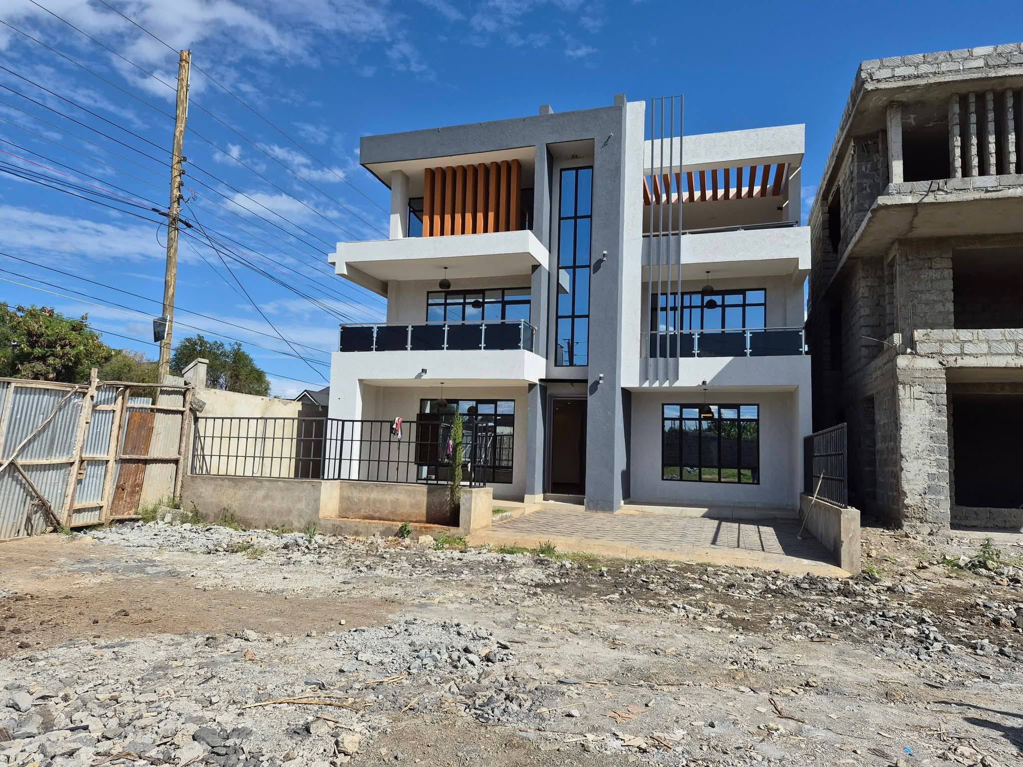 Newly Built 5 Bedroom Maisonette For Sale in Kamakis, Bypass