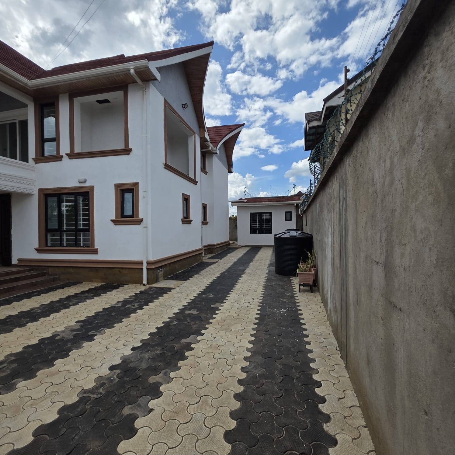 NEWLY BUILT 5-BEDROOM MAISONETTE FOR SALE-KAMAKIS ,RUIRU Image