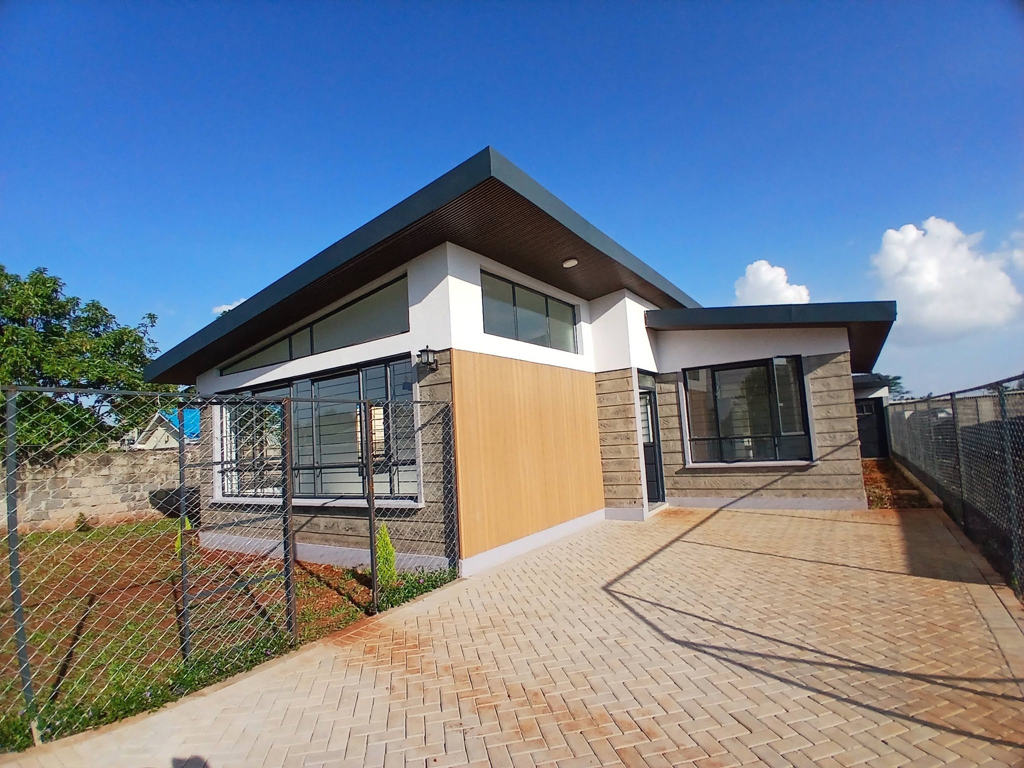 Newly Built Dutch Design 3 bedroom bungagalow for sale in ruiru mugutha