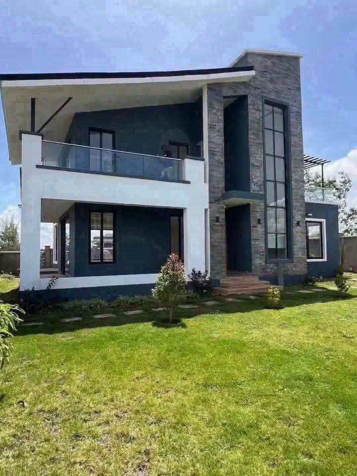 Newly built luxurious 4 bedroom all en-suite townhouse for sale in kitengela