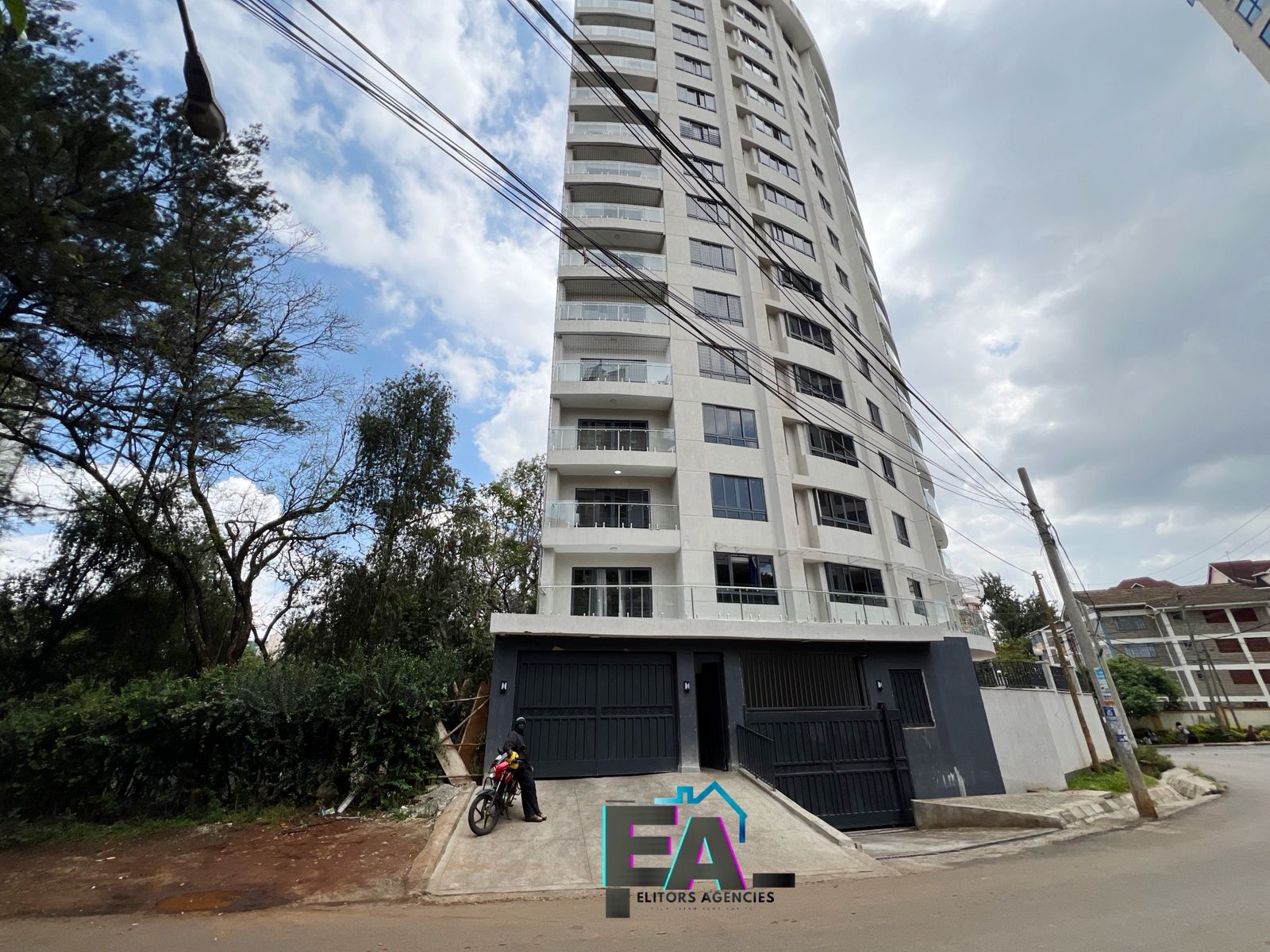Newly done 4 bedroom apartment plus dsq for sale in Kileleshwa