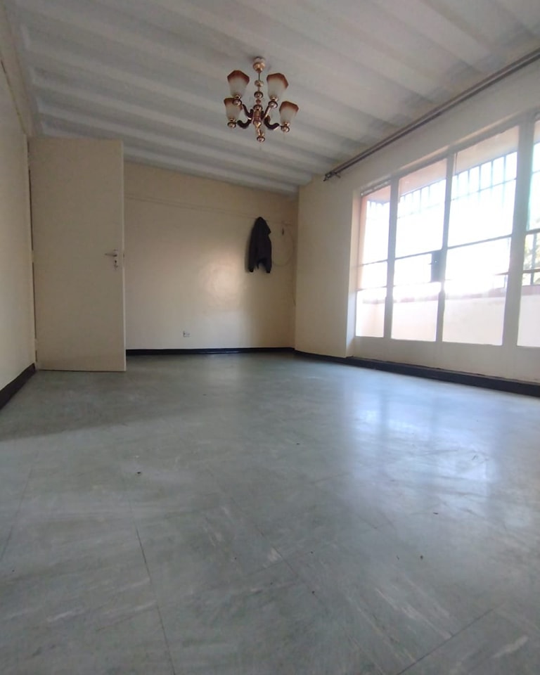 Newly refurbished 2 bedroom apartment to let in madaraka