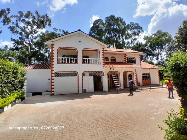 newly refurbished 5 bedroom maisonette to let in Kilimani