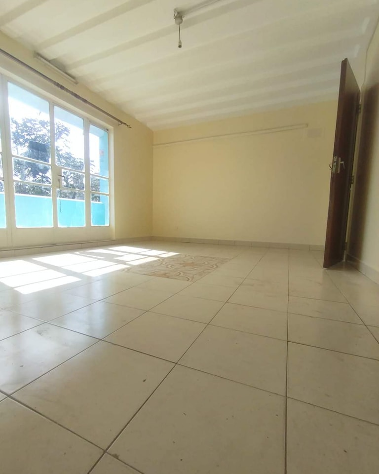 newly renovated 3 bedroom apartment to let in Madaraka