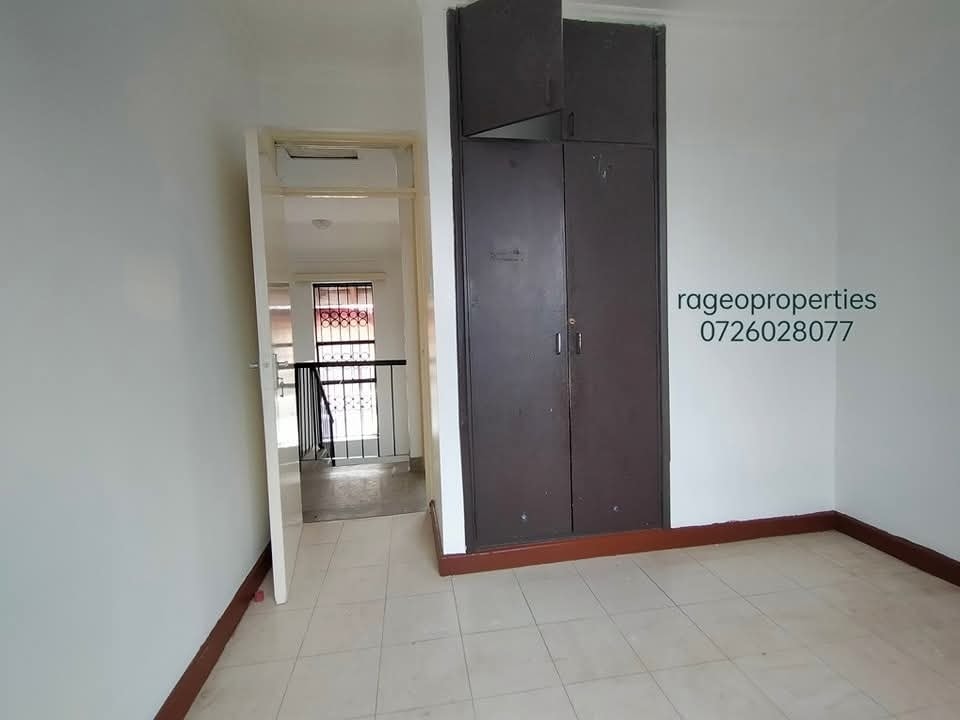 newly renovated 3 bedroom maisonette plus sq to let in Madaraka Image