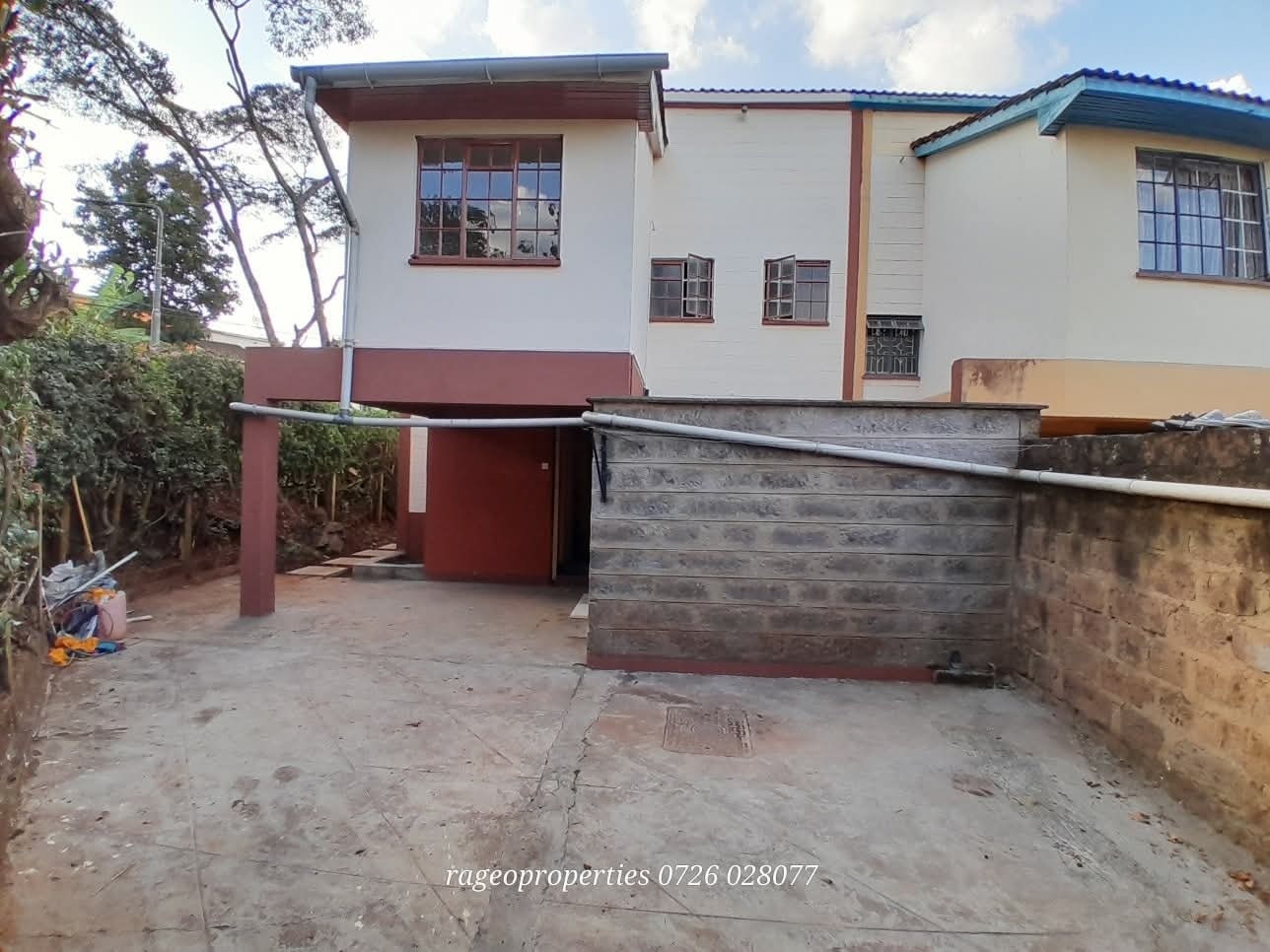Newly renovated 3 bedroom maisonette to let in Langata