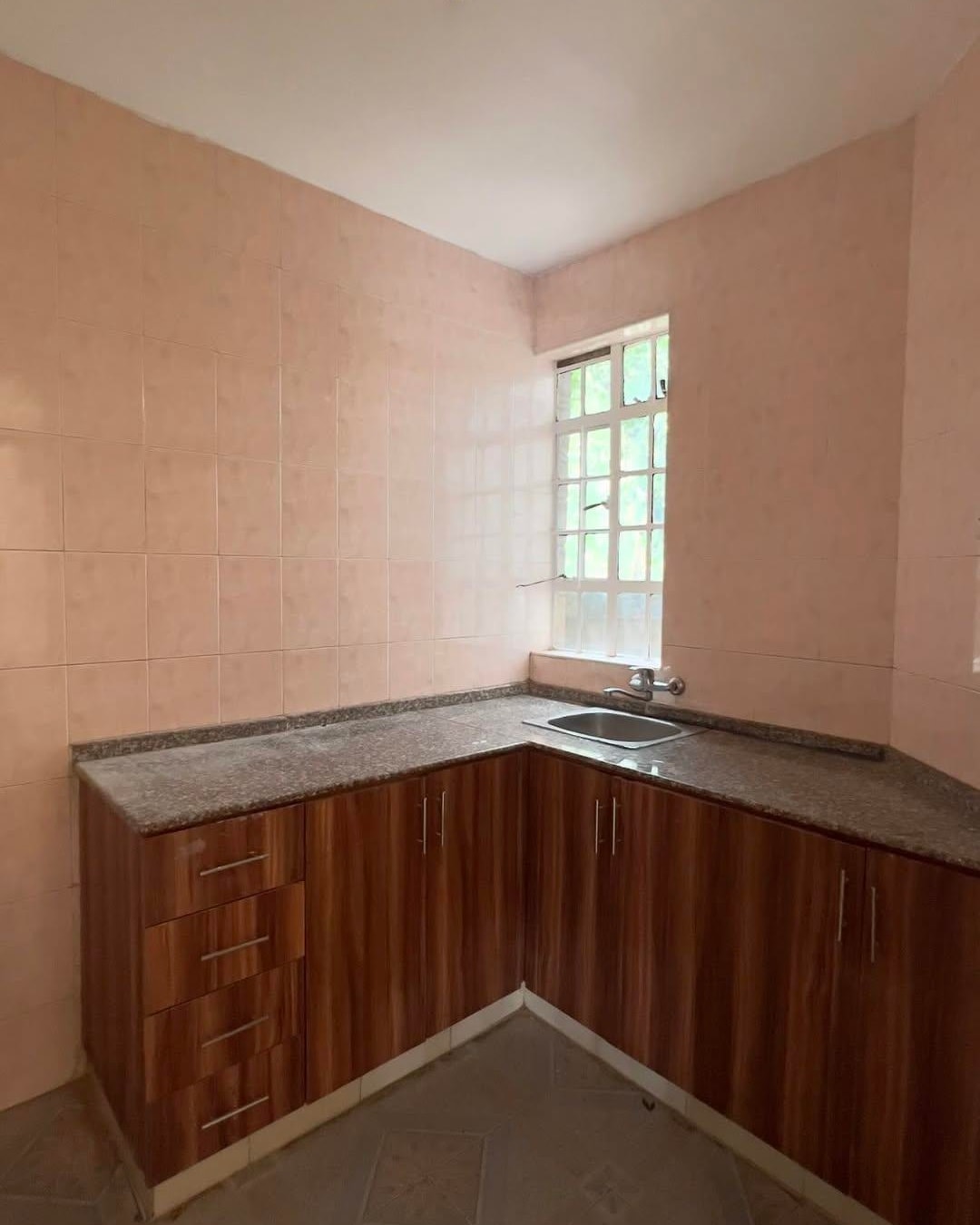 One-bedroom apartment for rent in Kilimani Image