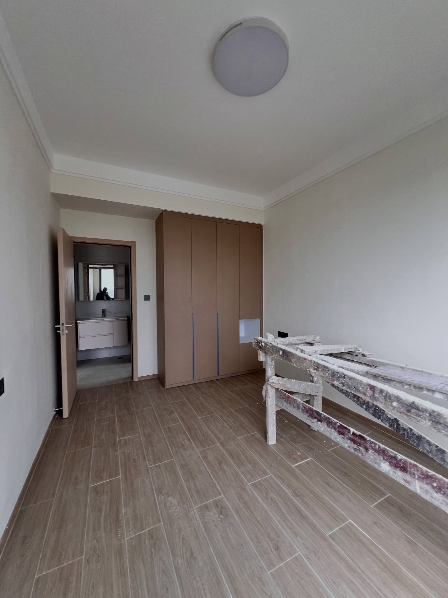 ONE BEDROOM APARTMENT FOR SALE IN RIVERSIDE DRIVE Image