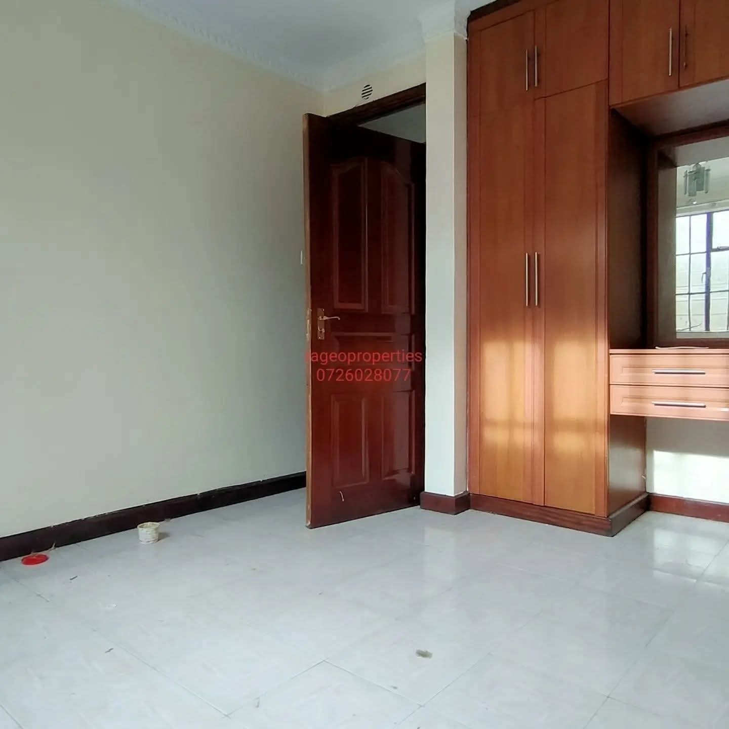 Outstanding 2 bedroom apartment for sale in south c Image