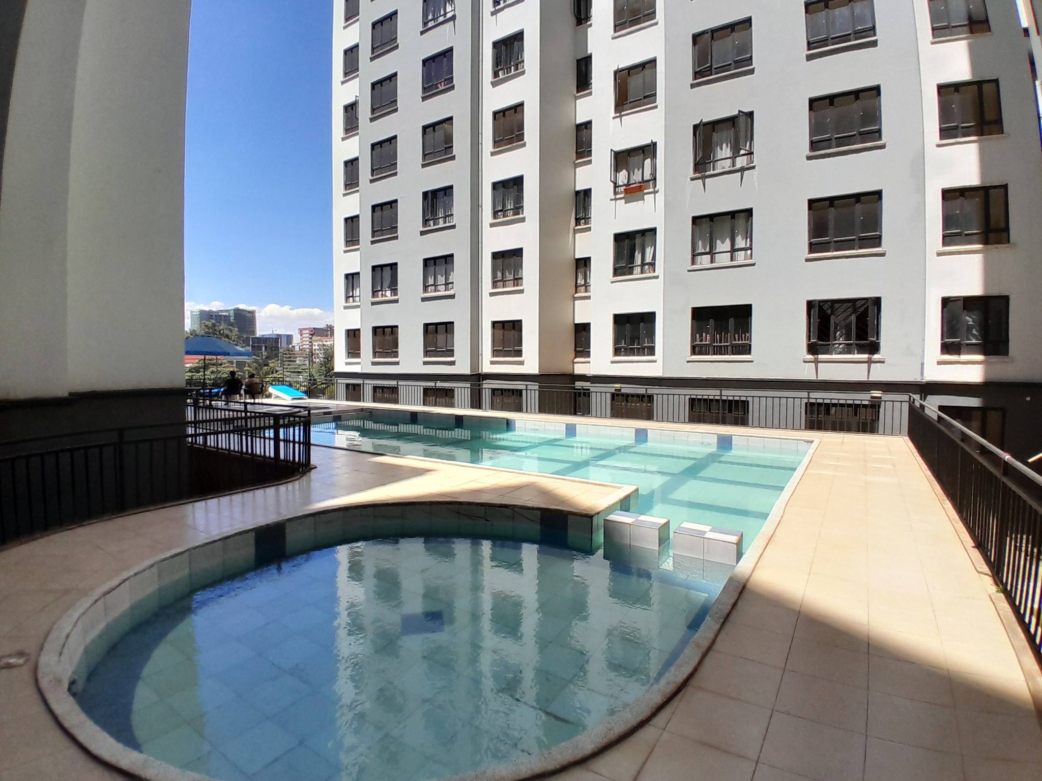 Outstanding 2 bedroom apartment to let in ngong rd / kilimani