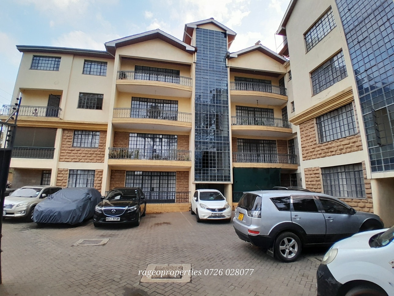 outstanding 3 bedroom apartment to let in Kerarapon