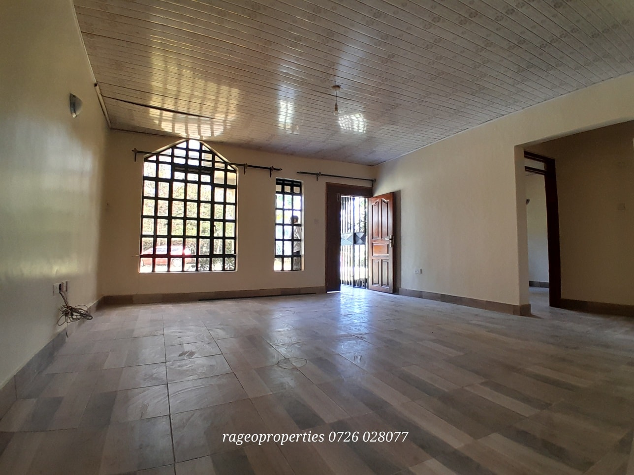 Outstanding 3 bedroom bungalow to let karen near waterfront mall Image