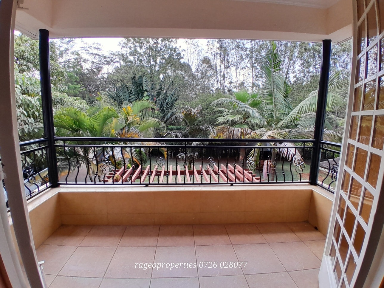 Outstanding 4 bedroom maisonette plus sq for sale in karen Image