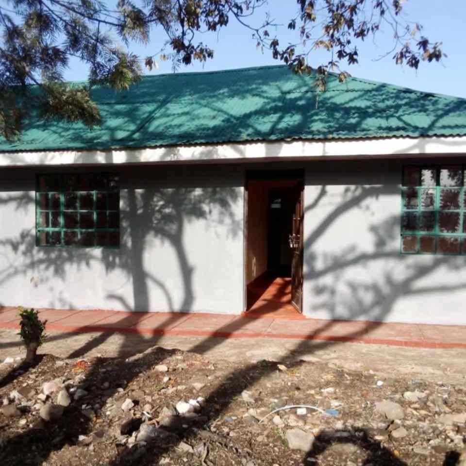 2 bedroom bungalow for rent in Karen