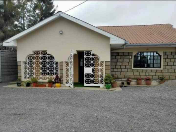 3 bedroom bungalow for rent in Syokimau