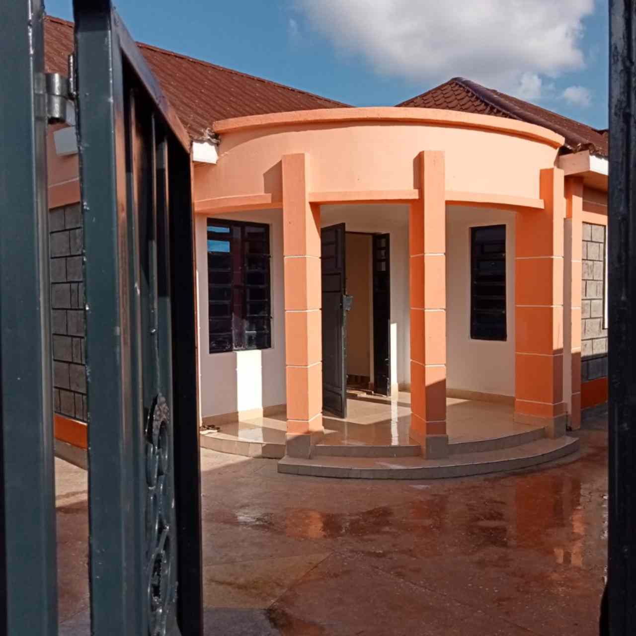 3 bedroom bungalow for sale in Witeithie Malaba