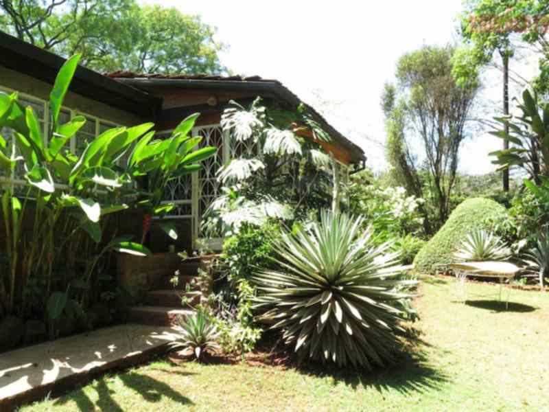 3 bedroom colonial house for sale in Lavington