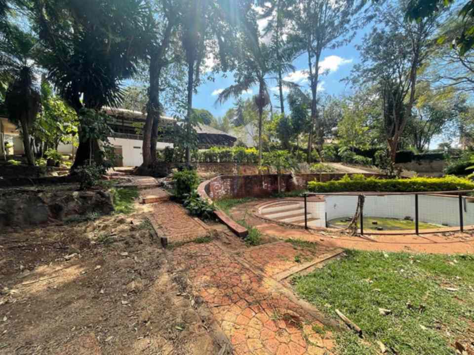 3 bedroom commercial house for rent in Lavington