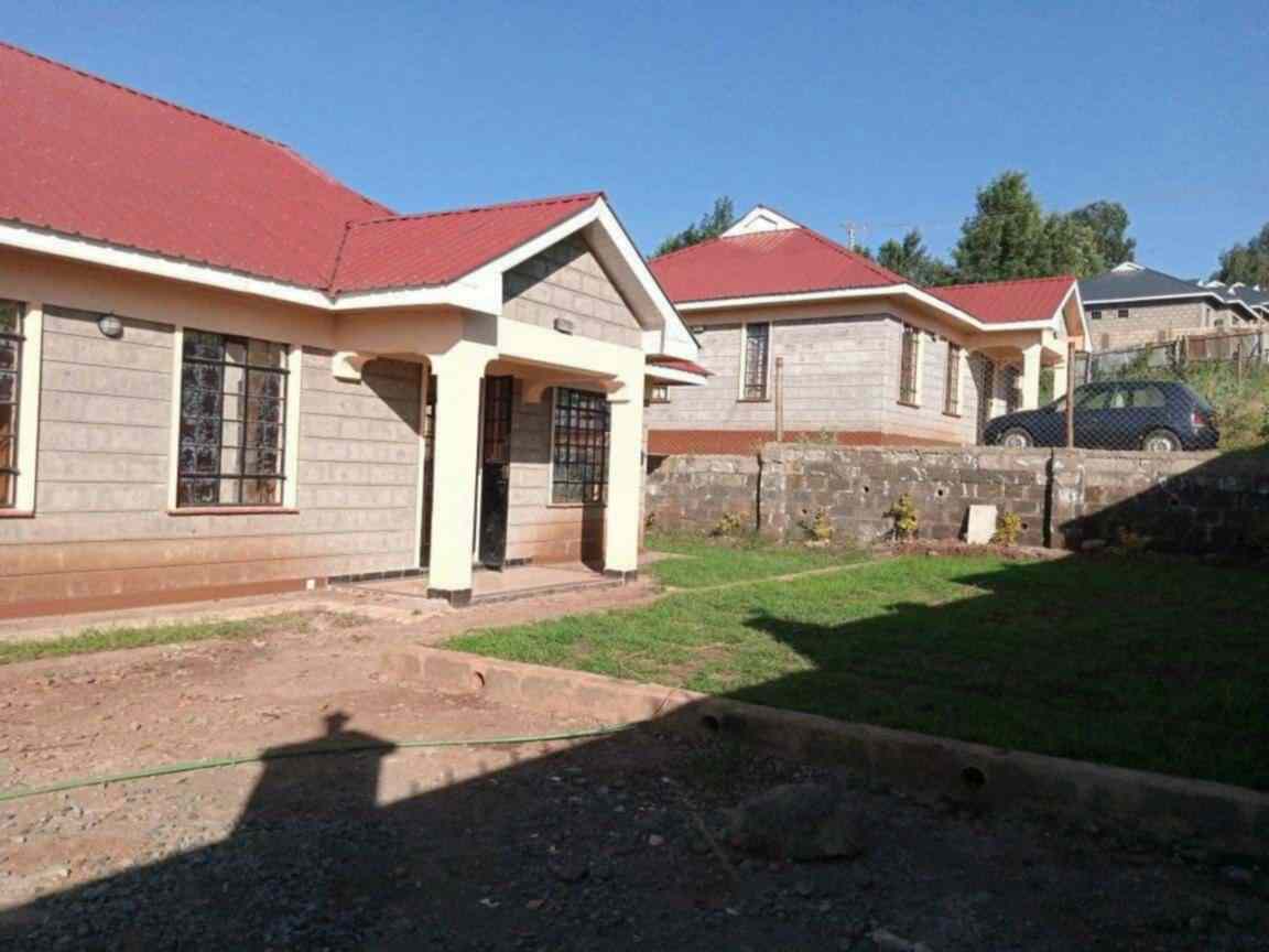 3 bedroom own compound for rent in Ngong township