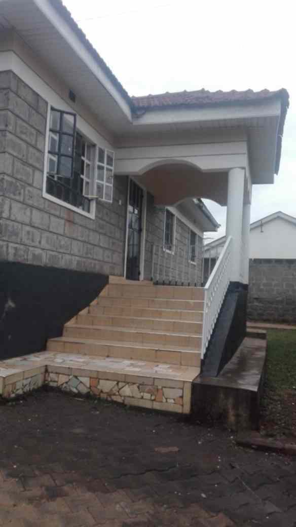 3 bedroom own compound for rent in Rongai