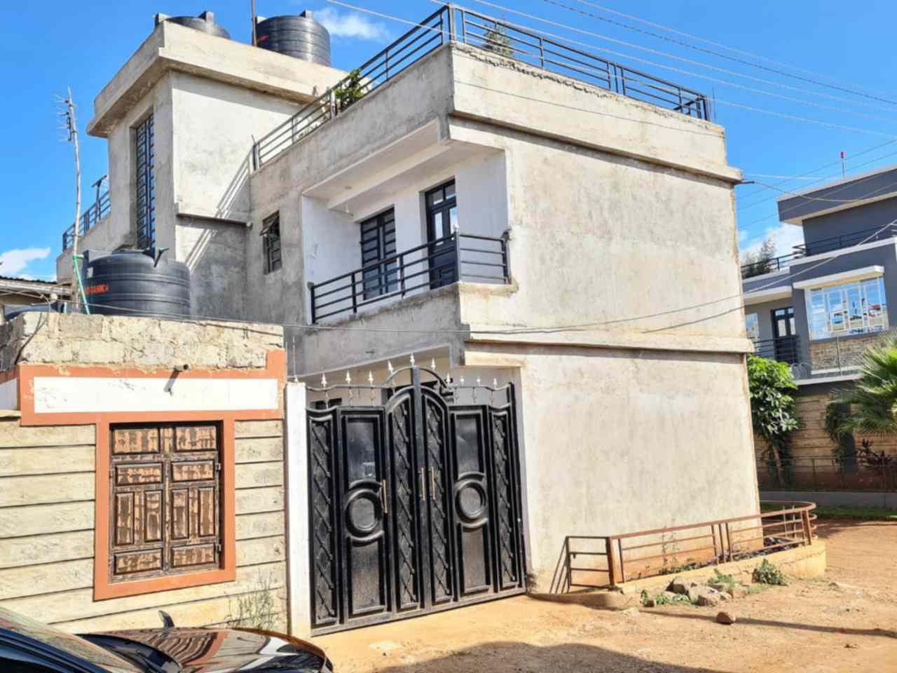 4 bedroom mansion for sale along Kenyatta road