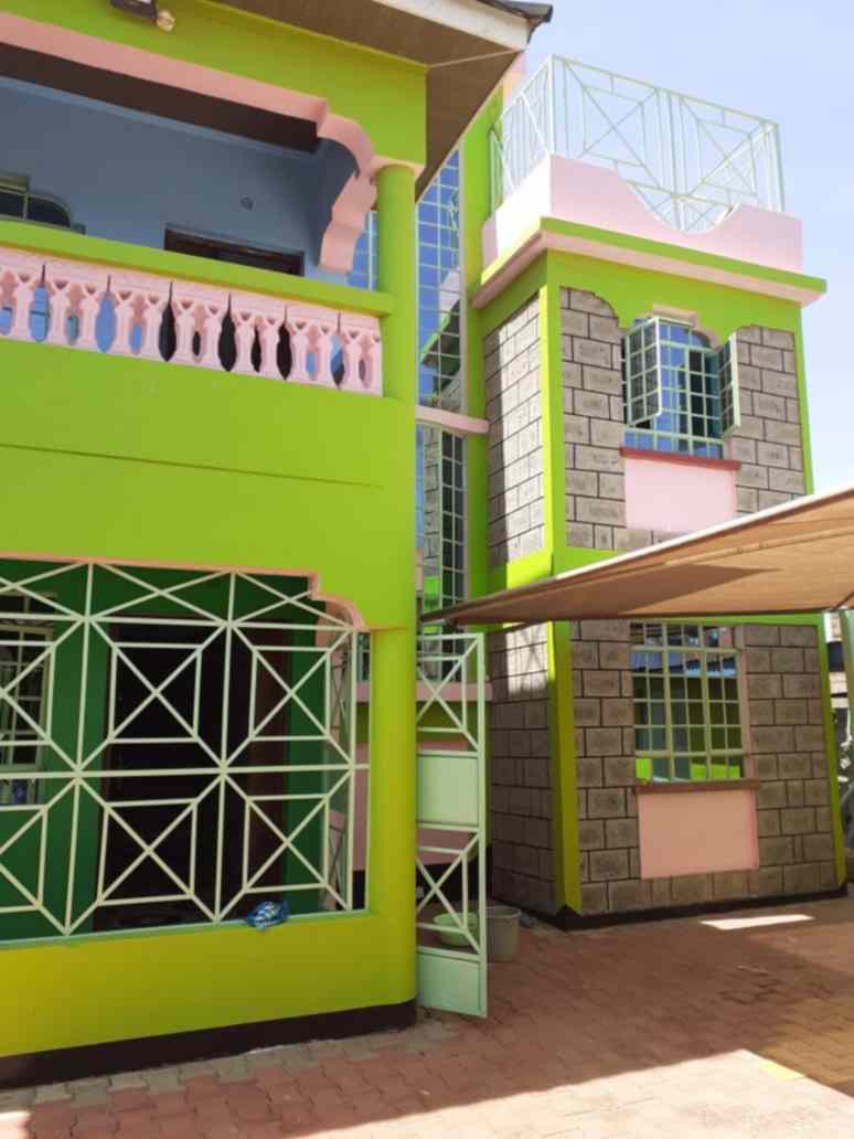 4 bedroom ownm compound for rent along Kenyatta road Juja